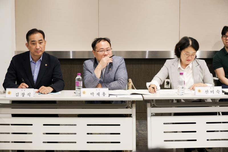 2025년도 제2회 경기도청 추경 예산(안) 심사 대비 경기도의회 예산결산특별위원회 사전설명회_3