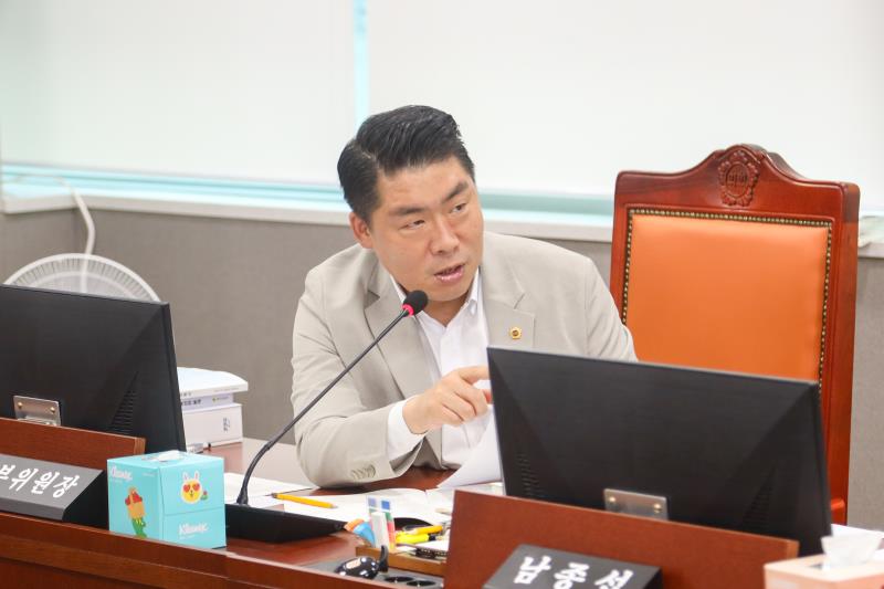 제386회 임시회 제1차 안전행정위원회_10