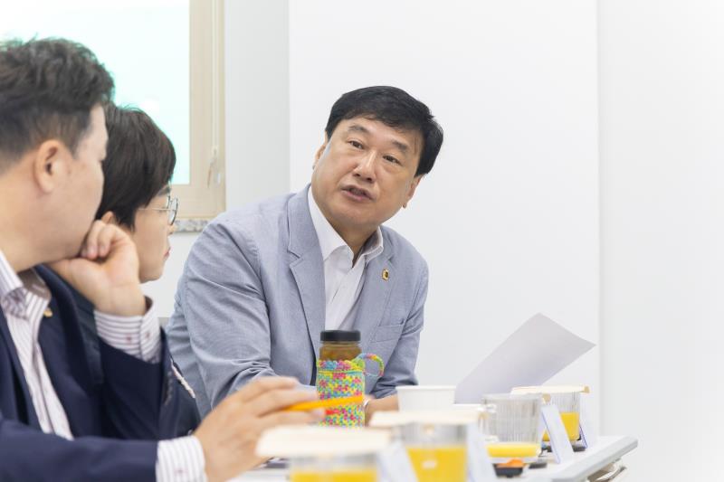 제386회 임시회 교육기획위원회 현장방문-1_3