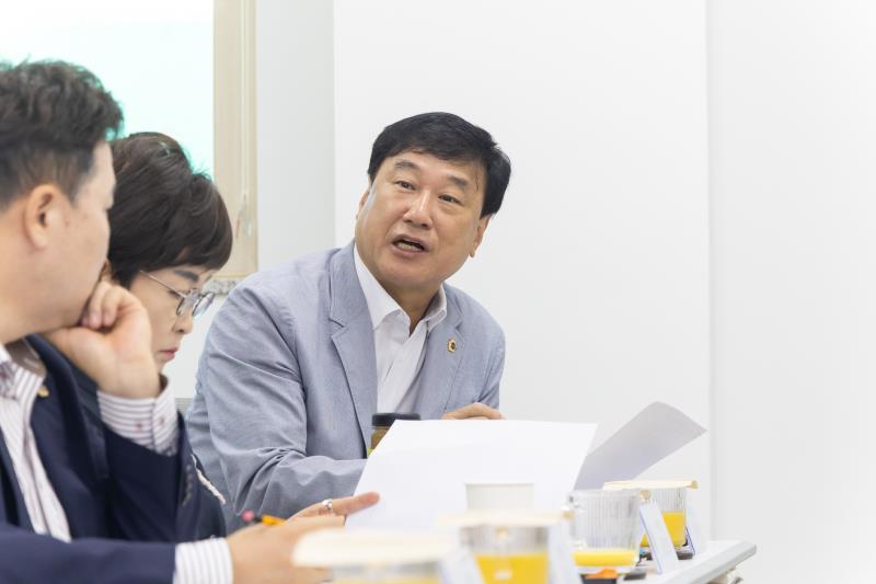 제386회 임시회 교육기획위원회 현장방문-1_4