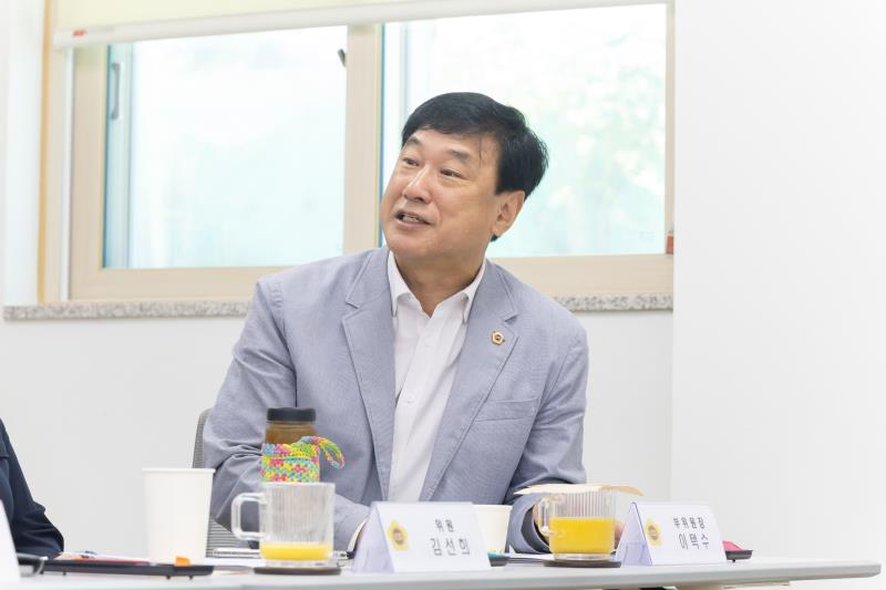 제386회 임시회 교육기획위원회 현장방문-1_6