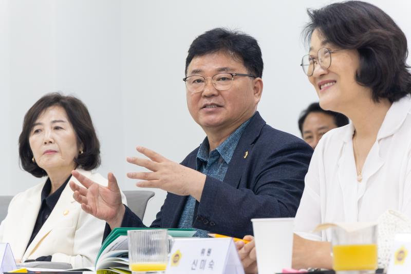 제386회 임시회 교육기획위원회 현장방문-1_5