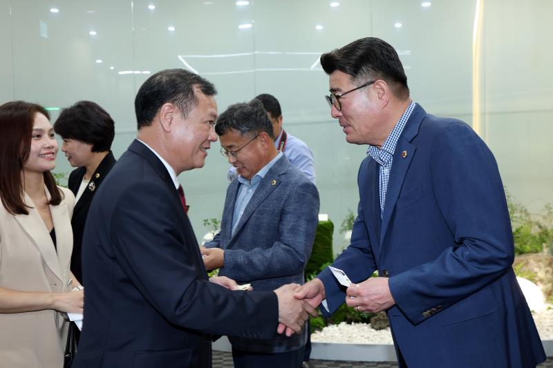 베트남 닌빈(하남)성 인민의회 대표단 영접