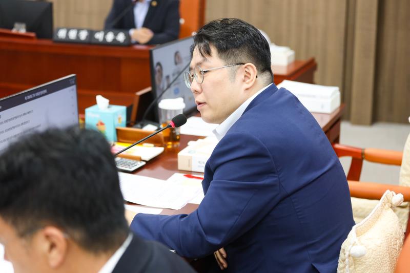 제386회 임시회 제2차 의회운영위원회_3