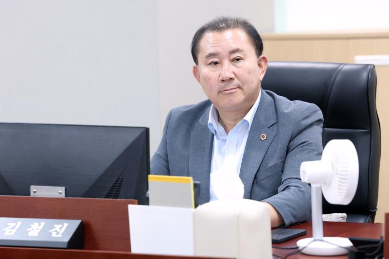 경기도의회 의원 및 직원의 생성형 인공지능 활용 역량강화 방안 연구용역 중간보고회_6