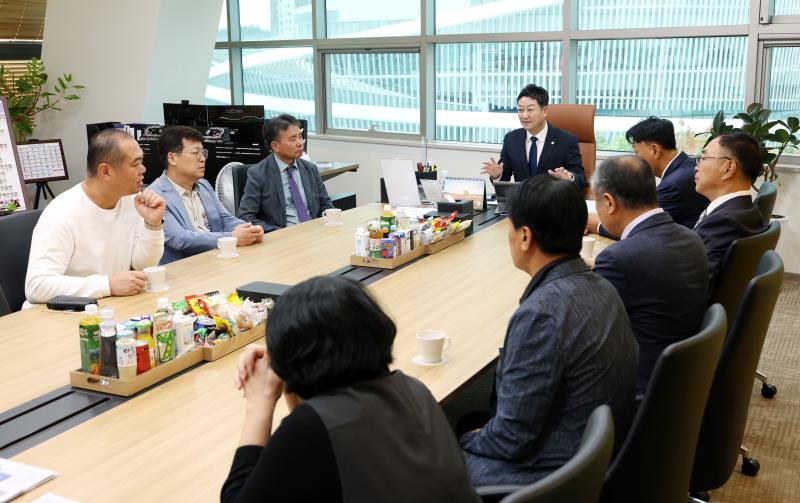 김진경 의장 시흥시 희망팔도회 간담회_6