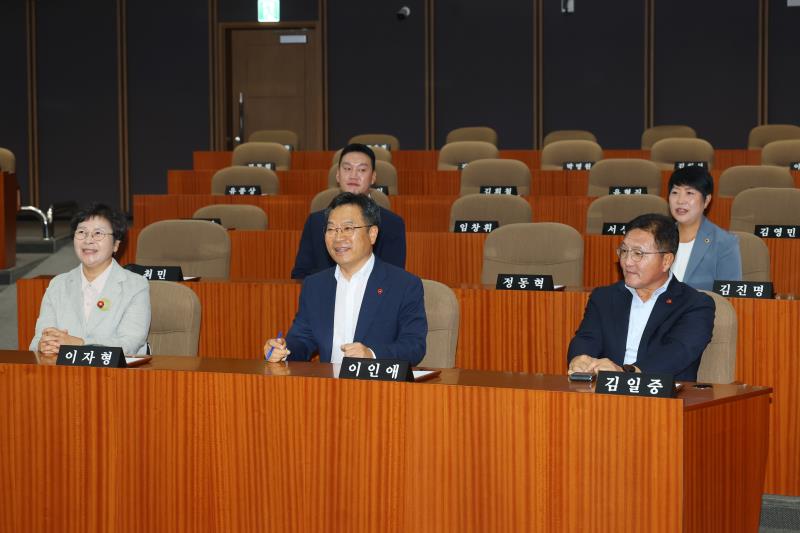 제주특별자치도의회 더불어민주당 대표단 경기도의회 방문_9