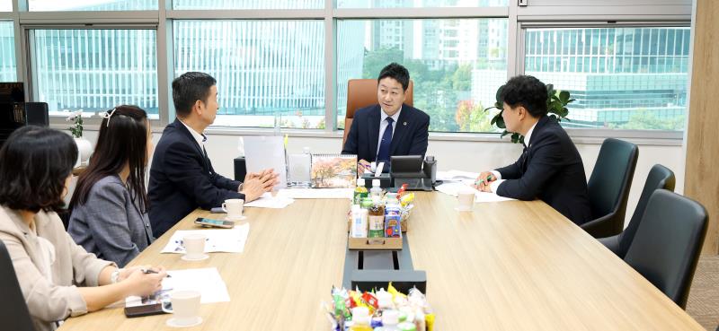 김진경 의장 이영주 의원 및 양주시 관계자 면담_4