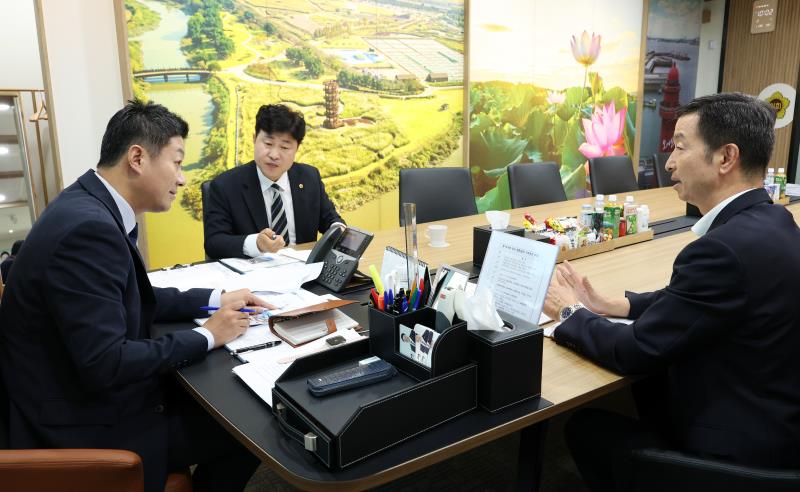 김진경 의장 이영주 의원 및 양주시 관계자 면담_6