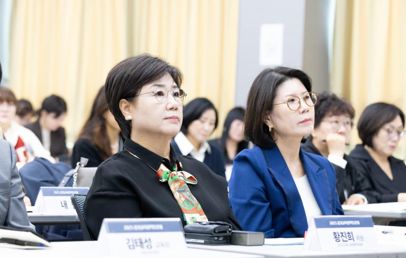 경기도 교육격차 해소와 미래교육을 위한 온라인 학교의 제도적 정착 방안 정책토론회_10