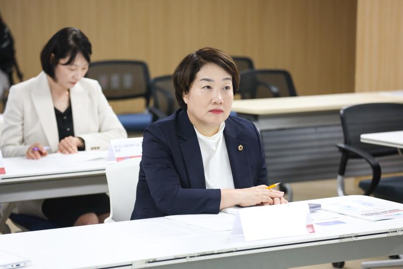 사회복지와 AI, 안전·윤리적 활용을 위한 정책토론회_8