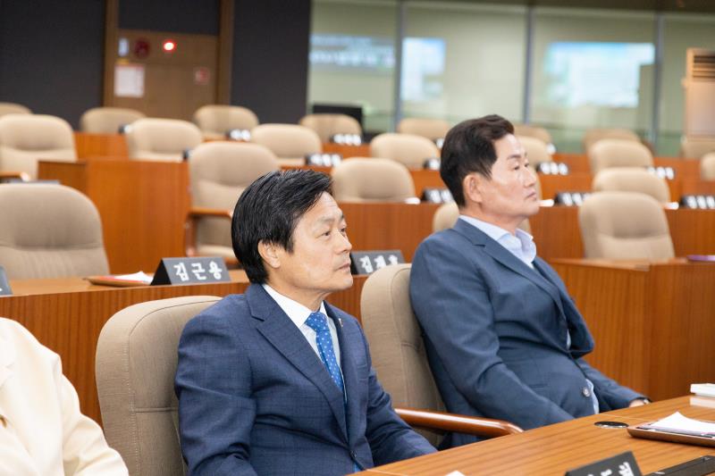 재경 도곡중학교 4회 모임 의회 방문_7