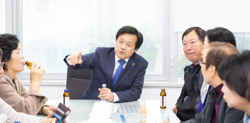 재경 도곡중학교 4회 모임 의회 방문_8