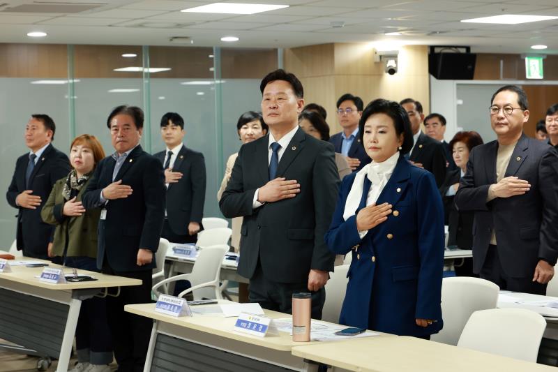 경기도의회 더불어민주당 의원총회_5