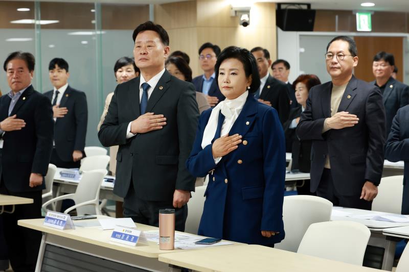경기도의회 더불어민주당 의원총회_6
