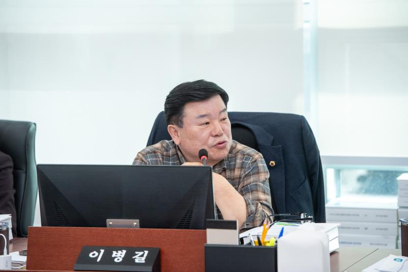 제387회 정례회 제1차 보건복지위원회 행정사무감사_3