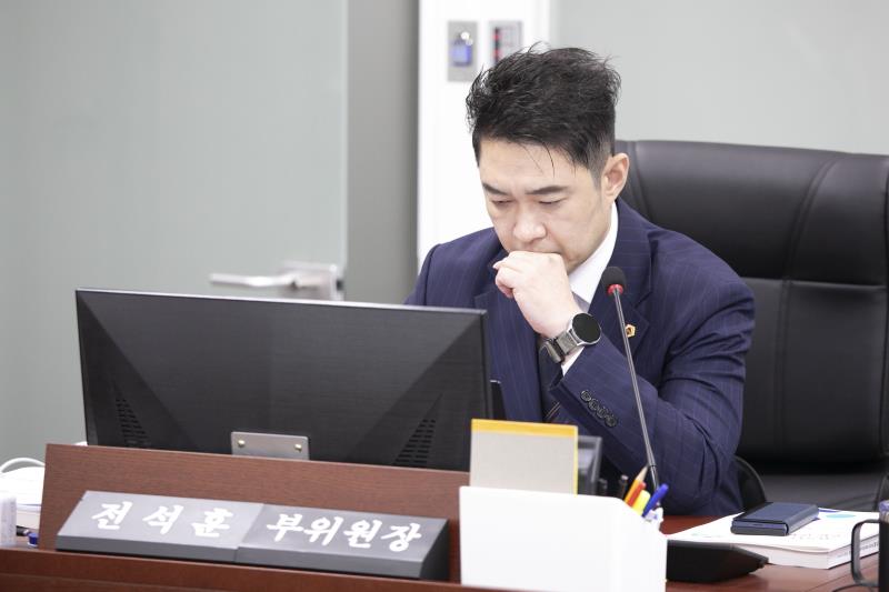 제387회 정례회 제1차 미래과학협력위원회 행정사무감사_4