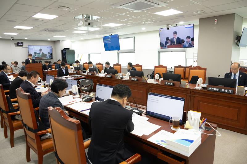 제387회 정례회 제1차 건설교통위원회 행정사무감사_8