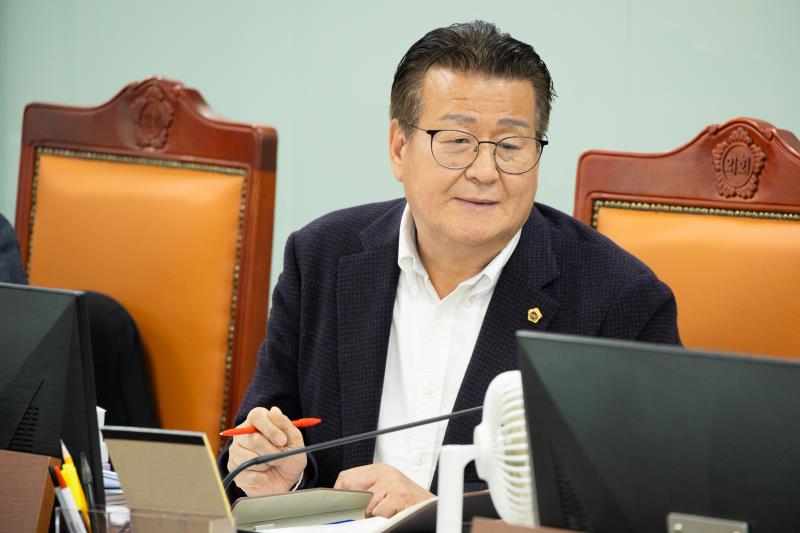 제387회 정례회 제1차 건설교통위원회 행정사무감사_4