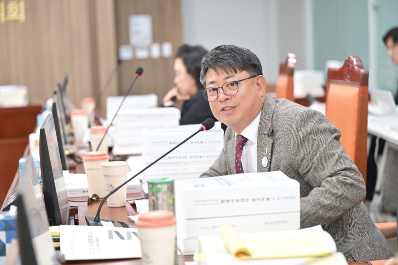 제387회 정례회 제2차 여성가족평생교육위원회 행정사무감사_3