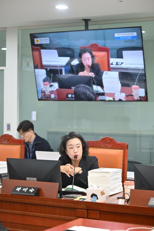 제387회 정례회 제2차 여성가족평생교육위원회 행정사무감사_3