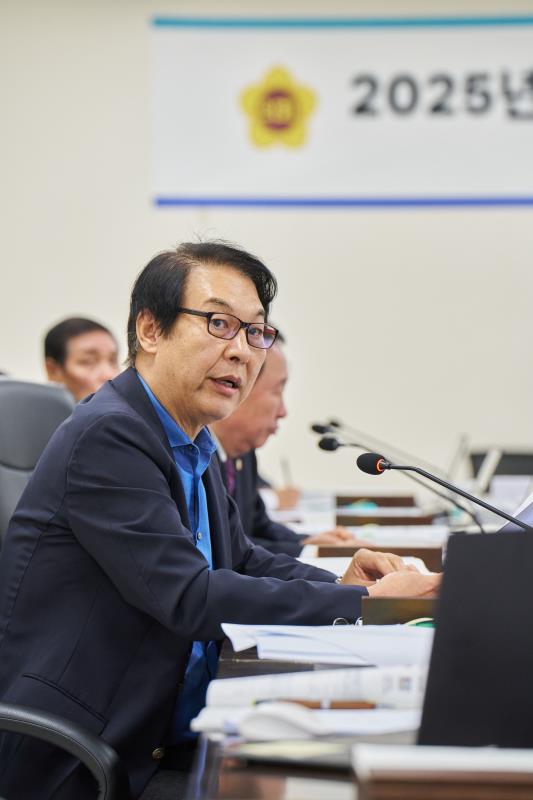 제387회 정례회 제4차 안전행정위원회 행정사무감사_8