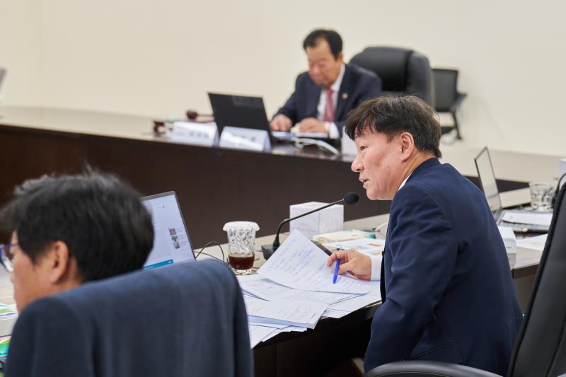 제387회 정례회 제4차 안전행정위원회 행정사무감사_9