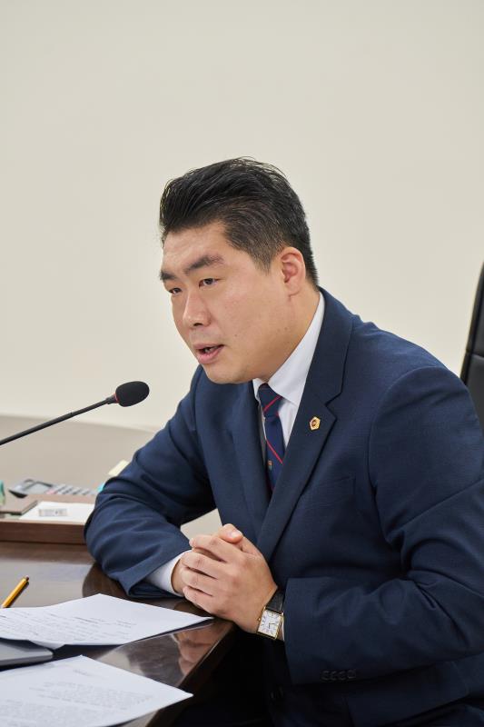 제387회 정례회 제4차 안전행정위원회 행정사무감사_3