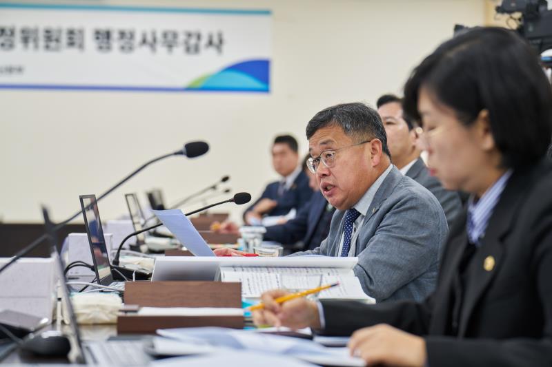 제387회 정례회 제4차 안전행정위원회 행정사무감사_4
