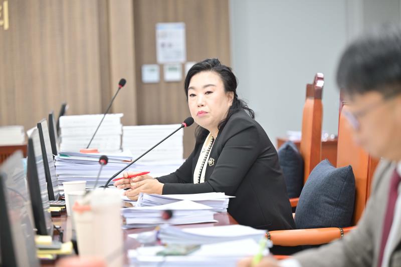 제387회 정례회 제6차 여성가족평생교육위원회 행정사무감사_3