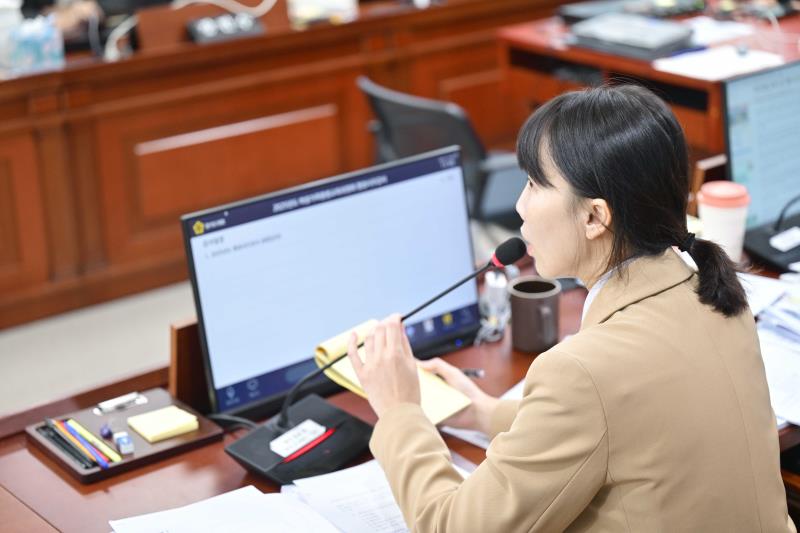 제387회 정례회 제6차 여성가족평생교육위원회 행정사무감사_8