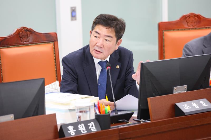 제387회 정례회 제5차 문화체육관광위원회 행정사무감사_3