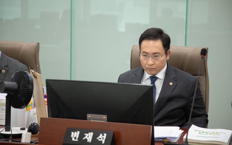 제387회 정례회 제7차 교육행정위원회 행정사무감사_3