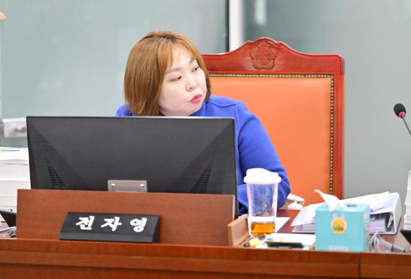 제387회 정례회 1차 운영위원회 행정사무감사_3