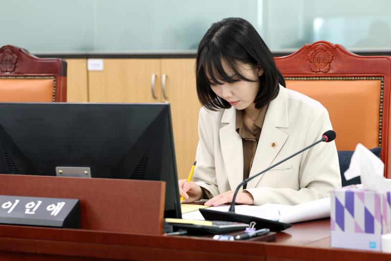 제387회 정례회 제3차 여성가족평생교육위원회(오전)_5