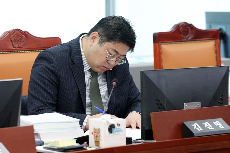 제387회 정례회 제3차 여성가족평생교육위원회(오전)_7