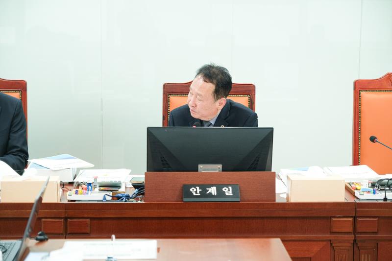 제387회 정례회 제1차 안전행정위원회_8