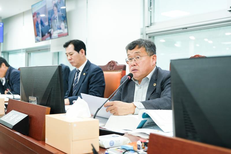 제387회 정례회 제1차 안전행정위원회_4