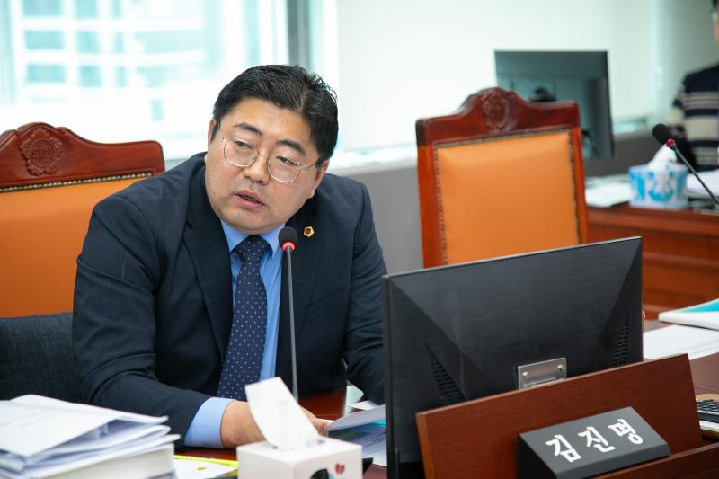 제387회 정례회 제5차 여성가족평생교육위원회_3