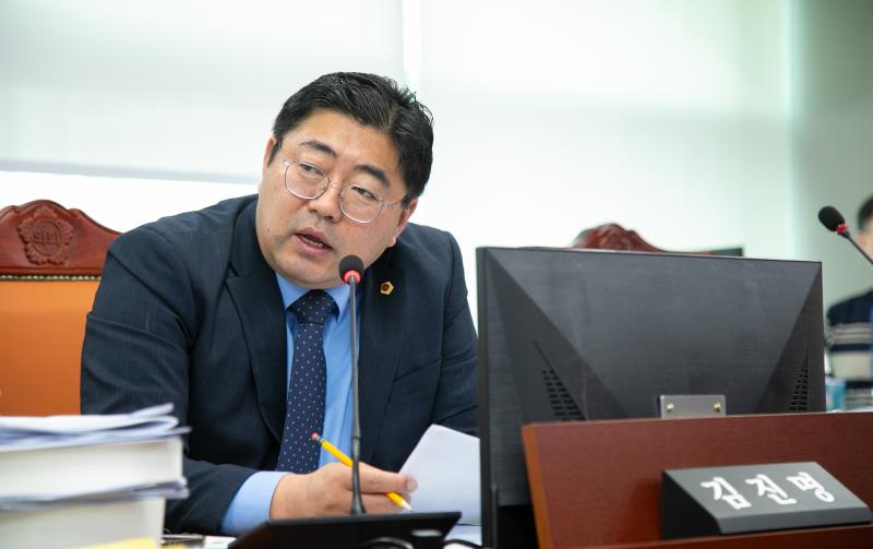 제387회 정례회 제5차 여성가족평생교육위원회_8