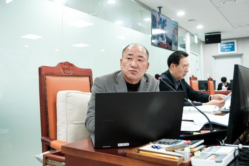 제387회 정례회 제2차 안전행정위원회_8