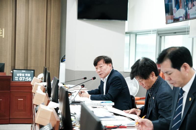 제387회 정례회 제2차 안전행정위원회_9