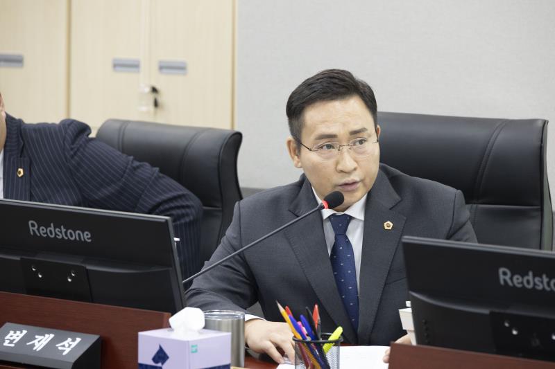 제387회 정례회 제1차 경기도교육청 예산결산특별위원회_3