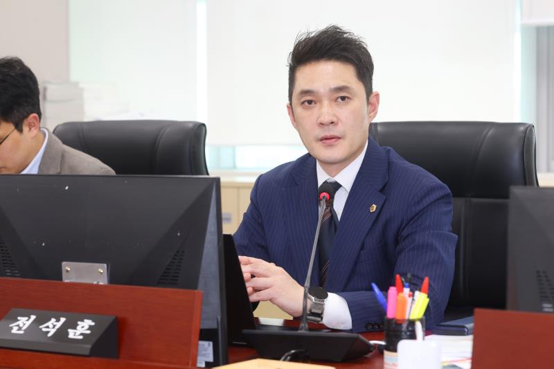 제387회 정례회 제2차 경기도청 예산결산특별위원회 사진 6