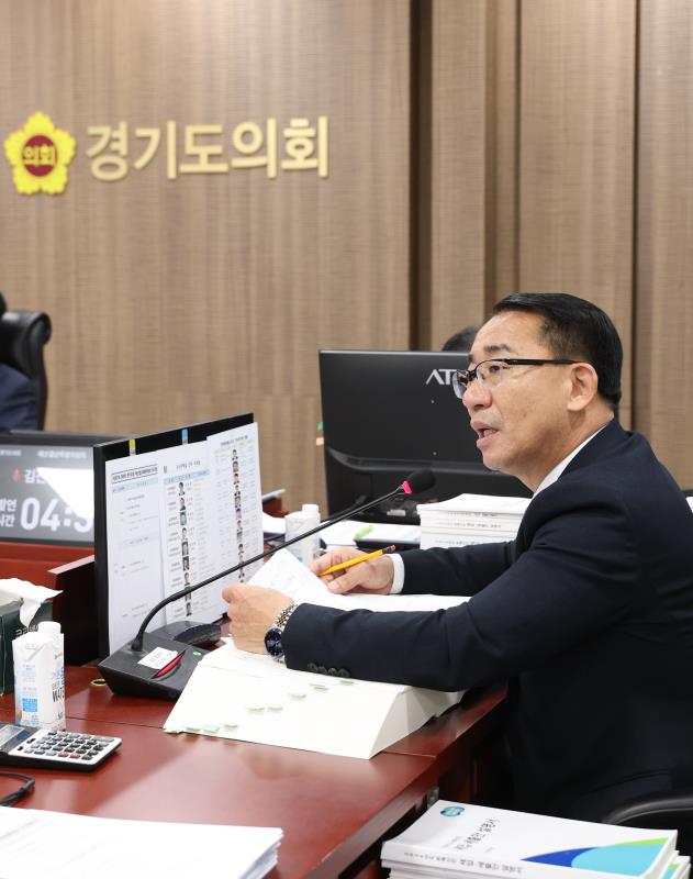 제387회 제387회 정례회 제4차 경기도청 예산결산특별위회 (3) 사진 7