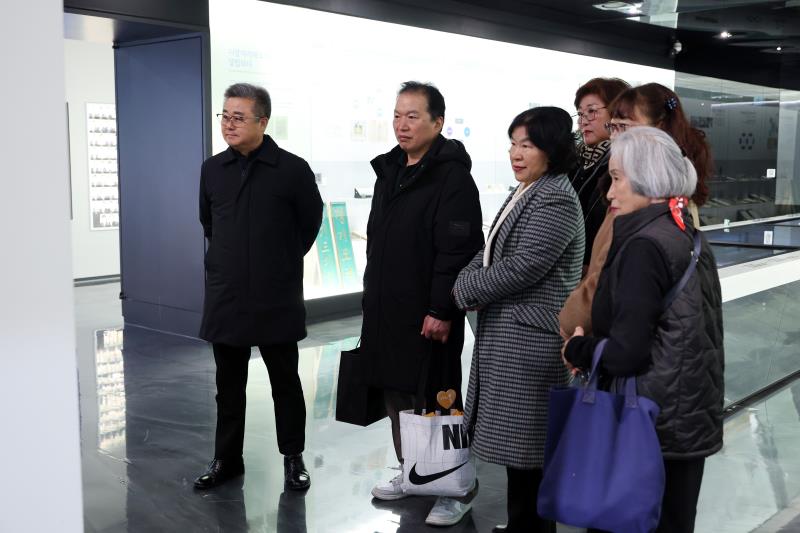 대한적십자사 시흥은행봉사회 경기도의회 방문 사진 4