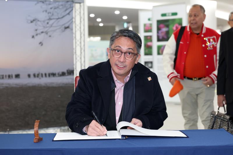 필리핀 민다나오 개발청 대표단 경기도의회 견학 사진 4