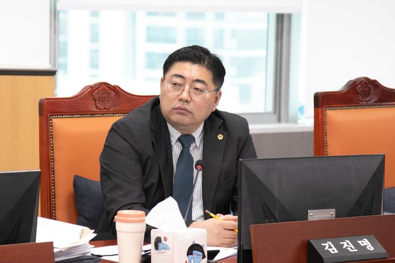 제387회 정례회 제8차 여성가족평생교육위원회_3