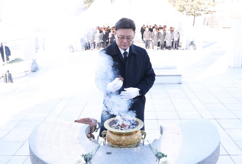 경기도 의회사무처 의원 현충탑 참배_8