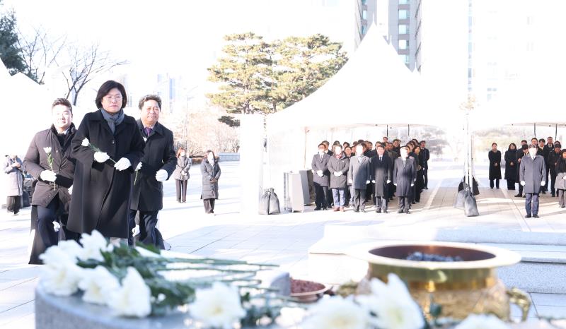 경기도 의회사무처 의원 현충탑 참배_3